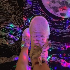 I am selling these super cute pumas.